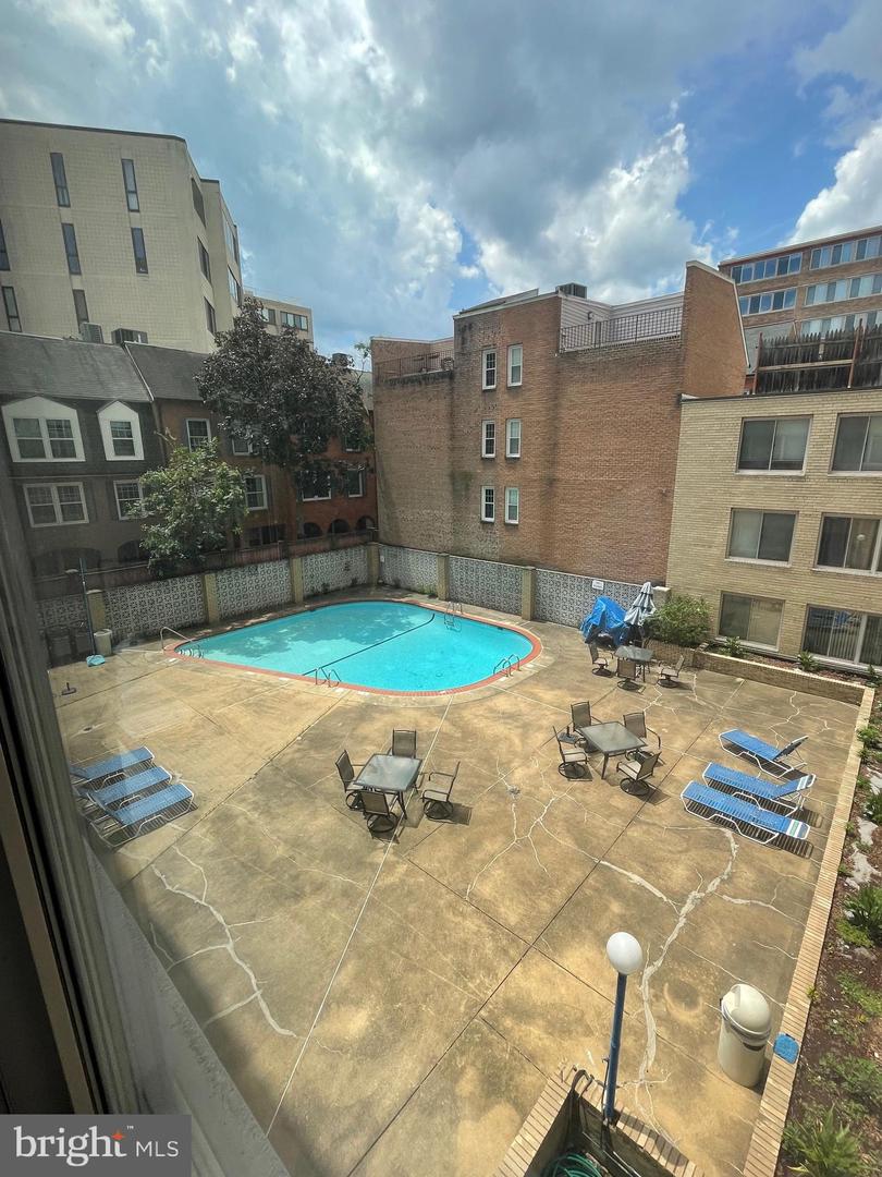 922 24TH ST NW #209, WASHINGTON, District Of Columbia 20037, 2 Rooms Rooms,1 BathroomBathrooms,Residential,For sale,922 24TH ST NW #209,DCDC2192458 MLS # DCDC2192458
