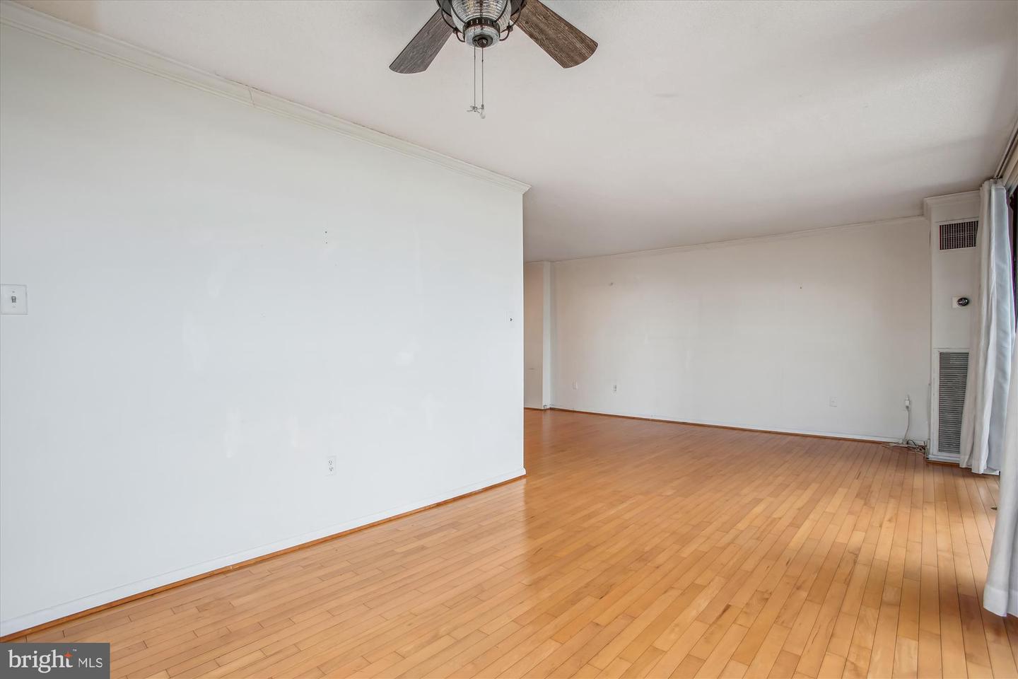 400 MADISON ST #1704, ALEXANDRIA, Virginia 22314, 2 Bedrooms Bedrooms, ,2 BathroomsBathrooms,Residential,For sale,400 MADISON ST #1704,VAAX2043720 MLS # VAAX2043720