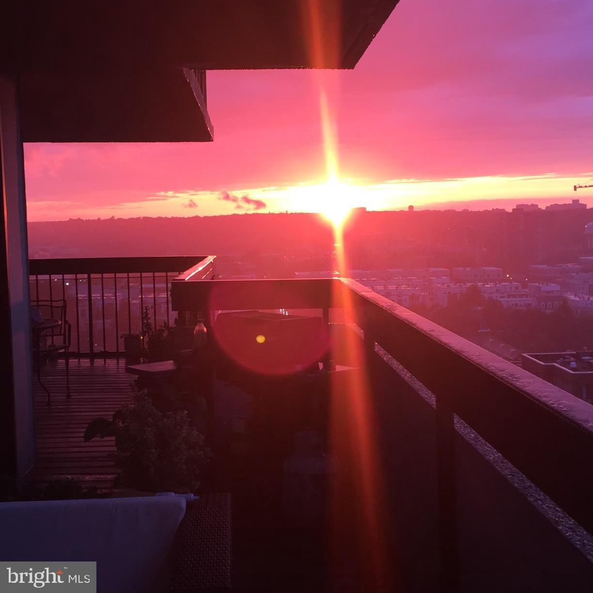 400 MADISON ST #1704, ALEXANDRIA, Virginia 22314, 2 Bedrooms Bedrooms, ,2 BathroomsBathrooms,Residential,For sale,400 MADISON ST #1704,VAAX2043720 MLS # VAAX2043720