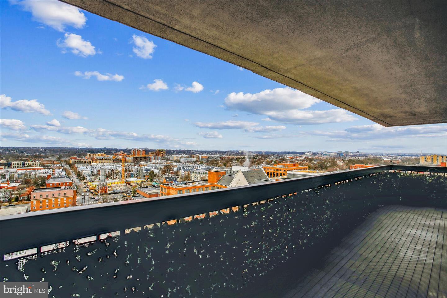 400 MADISON ST #1704, ALEXANDRIA, Virginia 22314, 2 Bedrooms Bedrooms, ,2 BathroomsBathrooms,Residential,For sale,400 MADISON ST #1704,VAAX2043720 MLS # VAAX2043720