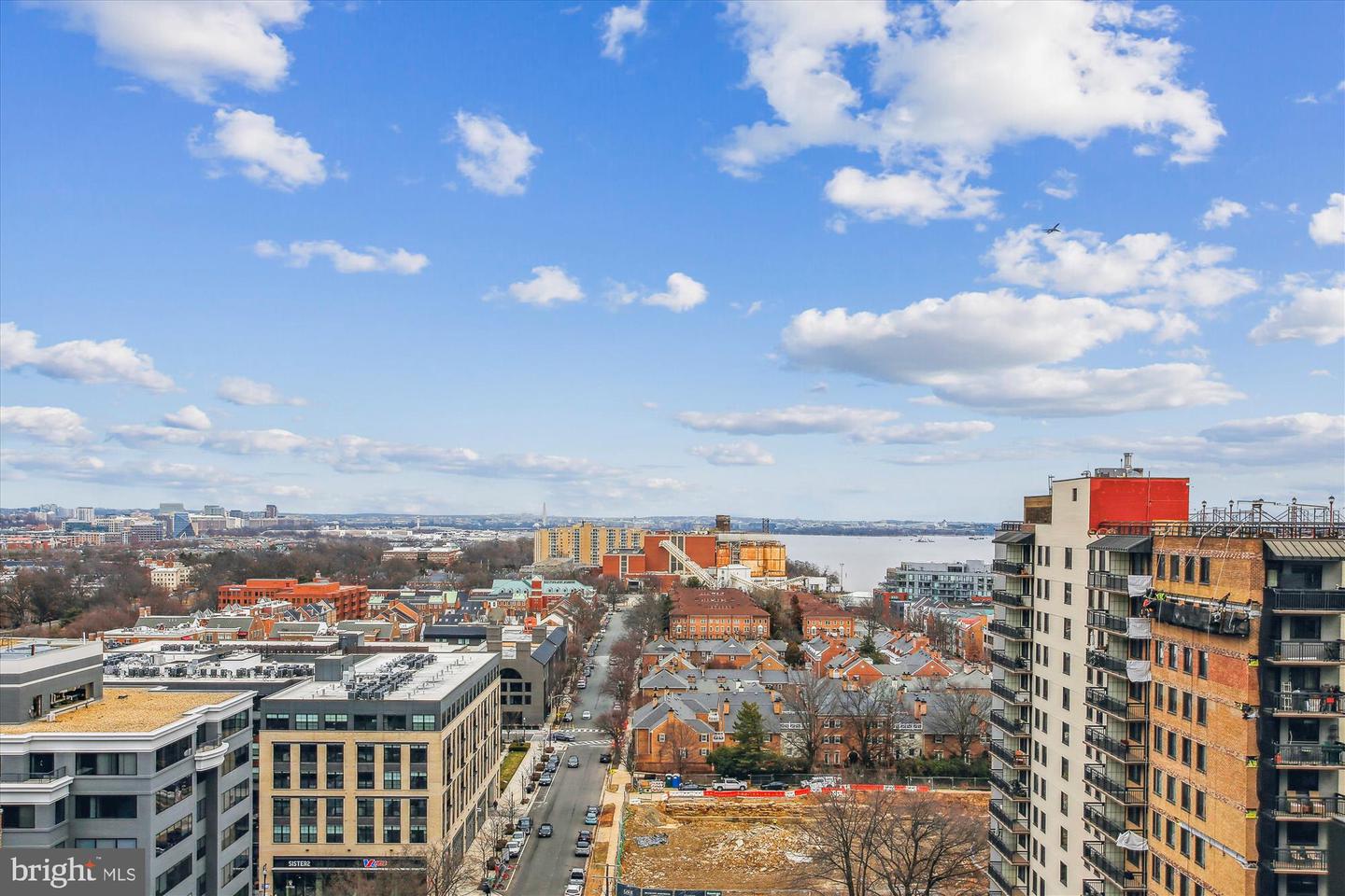 400 MADISON ST #1704, ALEXANDRIA, Virginia 22314, 2 Bedrooms Bedrooms, ,2 BathroomsBathrooms,Residential,For sale,400 MADISON ST #1704,VAAX2043720 MLS # VAAX2043720