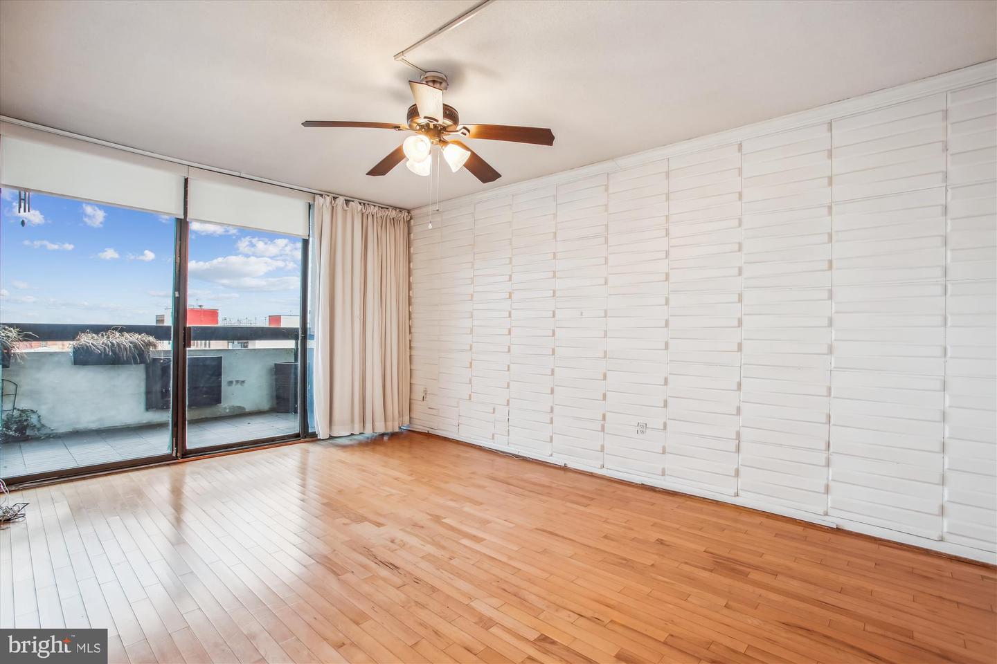400 MADISON ST #1704, ALEXANDRIA, Virginia 22314, 2 Bedrooms Bedrooms, ,2 BathroomsBathrooms,Residential,For sale,400 MADISON ST #1704,VAAX2043720 MLS # VAAX2043720