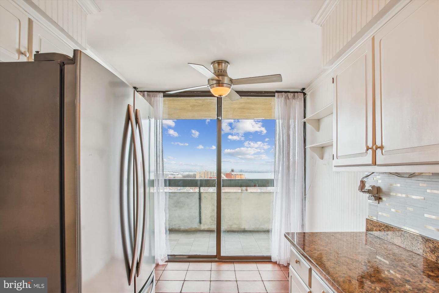 400 MADISON ST #1704, ALEXANDRIA, Virginia 22314, 2 Bedrooms Bedrooms, ,2 BathroomsBathrooms,Residential,For sale,400 MADISON ST #1704,VAAX2043720 MLS # VAAX2043720