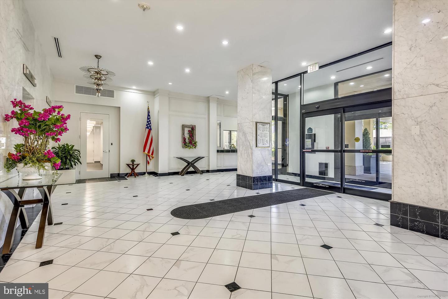 400 MADISON ST #1704, ALEXANDRIA, Virginia 22314, 2 Bedrooms Bedrooms, ,2 BathroomsBathrooms,Residential,For sale,400 MADISON ST #1704,VAAX2043720 MLS # VAAX2043720