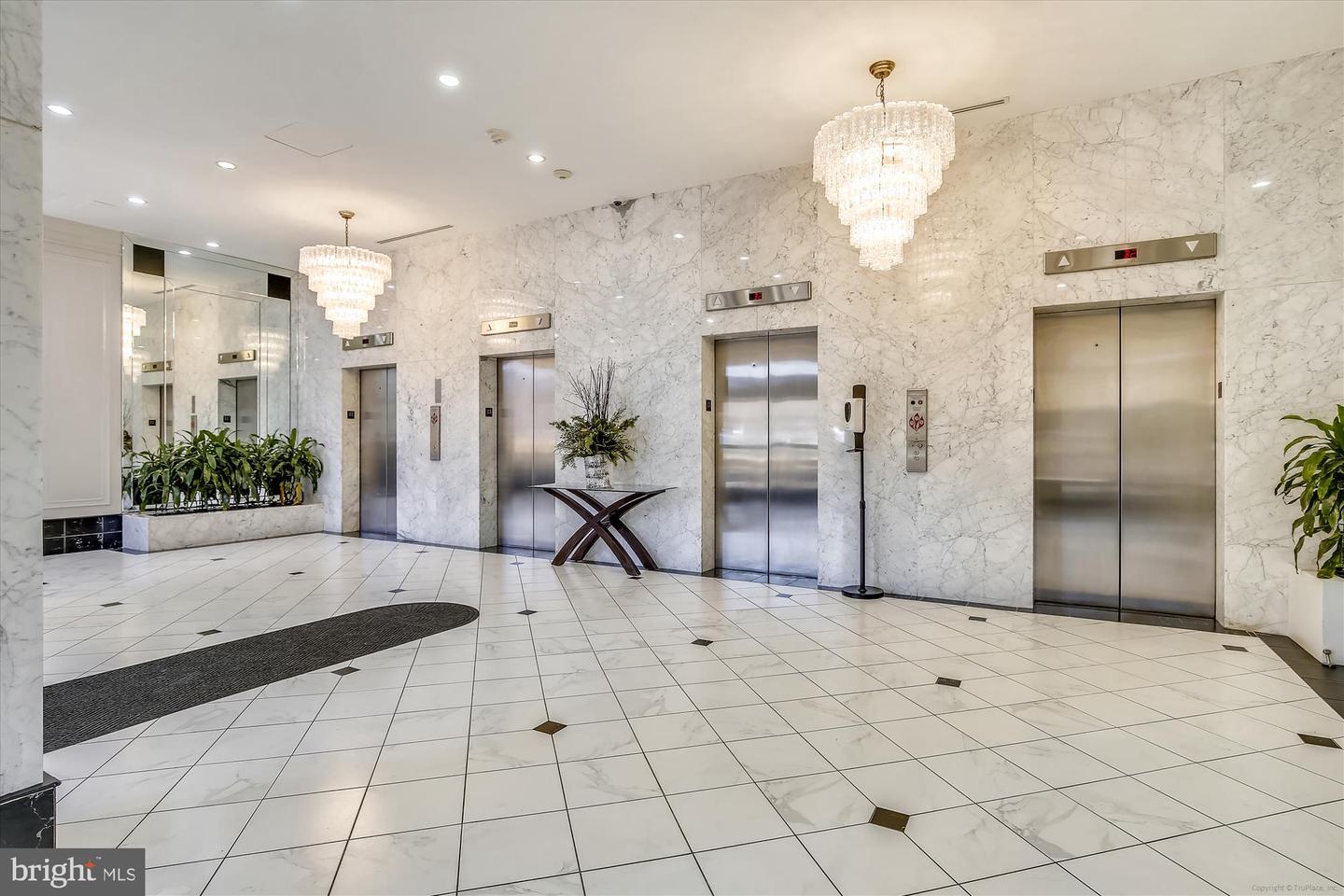 400 MADISON ST #1704, ALEXANDRIA, Virginia 22314, 2 Bedrooms Bedrooms, ,2 BathroomsBathrooms,Residential,For sale,400 MADISON ST #1704,VAAX2043720 MLS # VAAX2043720