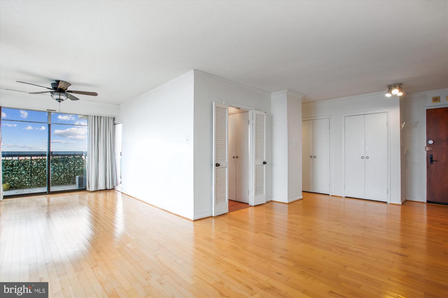 400 MADISON ST #1704, ALEXANDRIA, Virginia 22314, 2 Bedrooms Bedrooms, ,2 BathroomsBathrooms,Residential,For sale,400 MADISON ST #1704,VAAX2043720 MLS # VAAX2043720