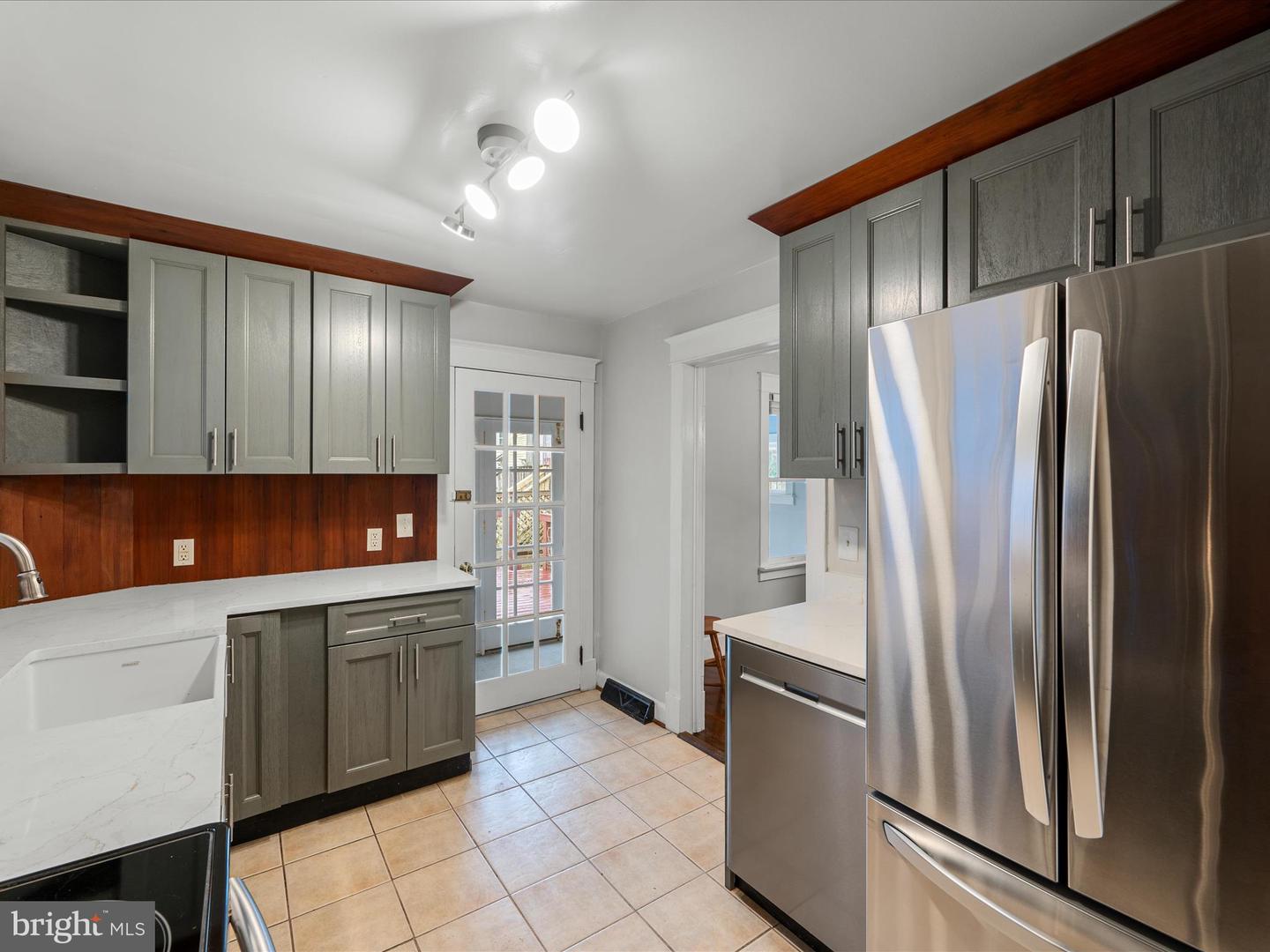 107 E MONMOUTH ST, WINCHESTER, Virginia 22601, 3 Bedrooms Bedrooms, ,1 BathroomBathrooms,Residential,For sale,107 E MONMOUTH ST,VAWI2007482 MLS # VAWI2007482