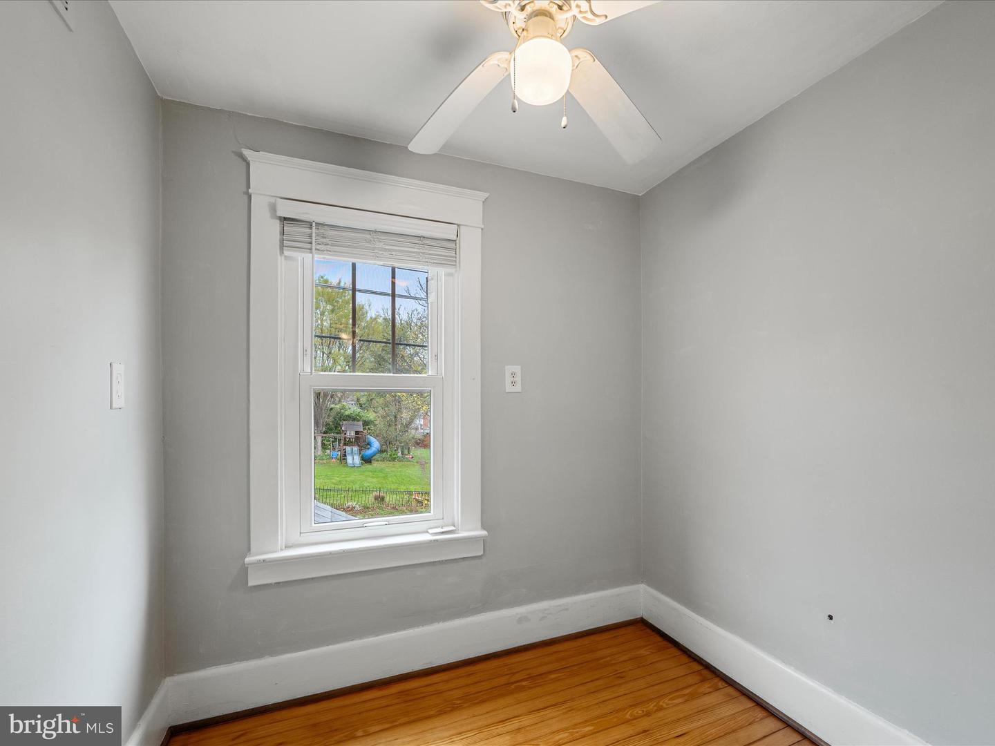 107 E MONMOUTH ST, WINCHESTER, Virginia 22601, 3 Bedrooms Bedrooms, ,1 BathroomBathrooms,Residential,For sale,107 E MONMOUTH ST,VAWI2007482 MLS # VAWI2007482