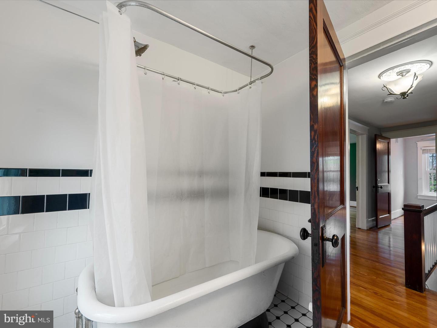 107 E MONMOUTH ST, WINCHESTER, Virginia 22601, 3 Bedrooms Bedrooms, ,1 BathroomBathrooms,Residential,For sale,107 E MONMOUTH ST,VAWI2007482 MLS # VAWI2007482
