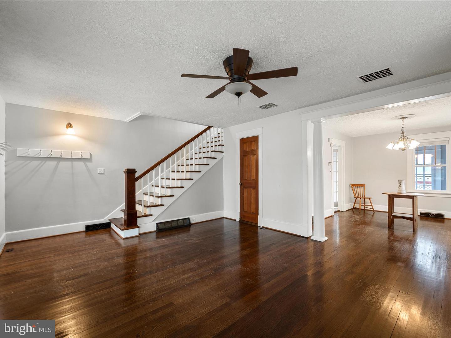 107 E MONMOUTH ST, WINCHESTER, Virginia 22601, 3 Bedrooms Bedrooms, ,1 BathroomBathrooms,Residential,For sale,107 E MONMOUTH ST,VAWI2007482 MLS # VAWI2007482