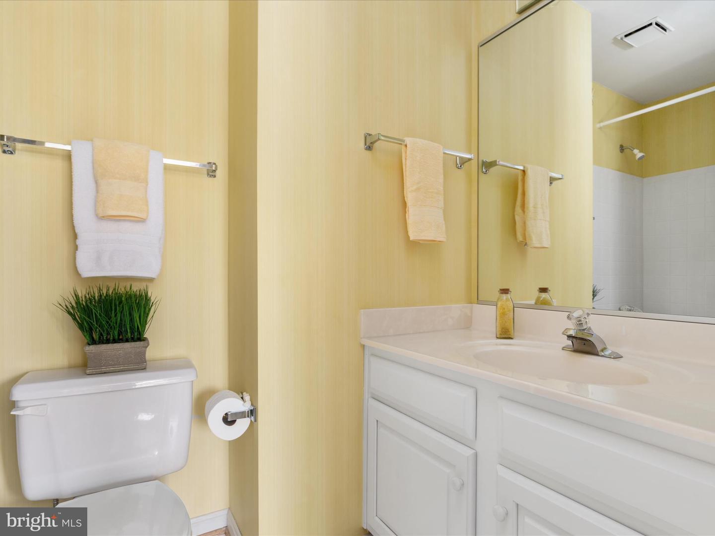 8105 HADDINGTON CT, FAIRFAX STATION, Virginia 22039, 4 Bedrooms Bedrooms, ,3 BathroomsBathrooms,Residential,For sale,8105 HADDINGTON CT,VAFX2235152 MLS # VAFX2235152