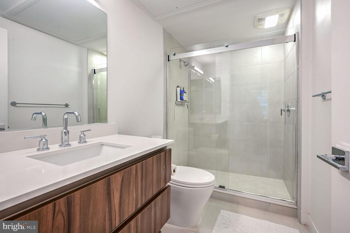 37 L ST SE #401, WASHINGTON, District Of Columbia 20003, 2 Bedrooms Bedrooms, ,2 BathroomsBathrooms,Residential,For sale,37 L ST SE #401,DCDC2196832 MLS # DCDC2196832