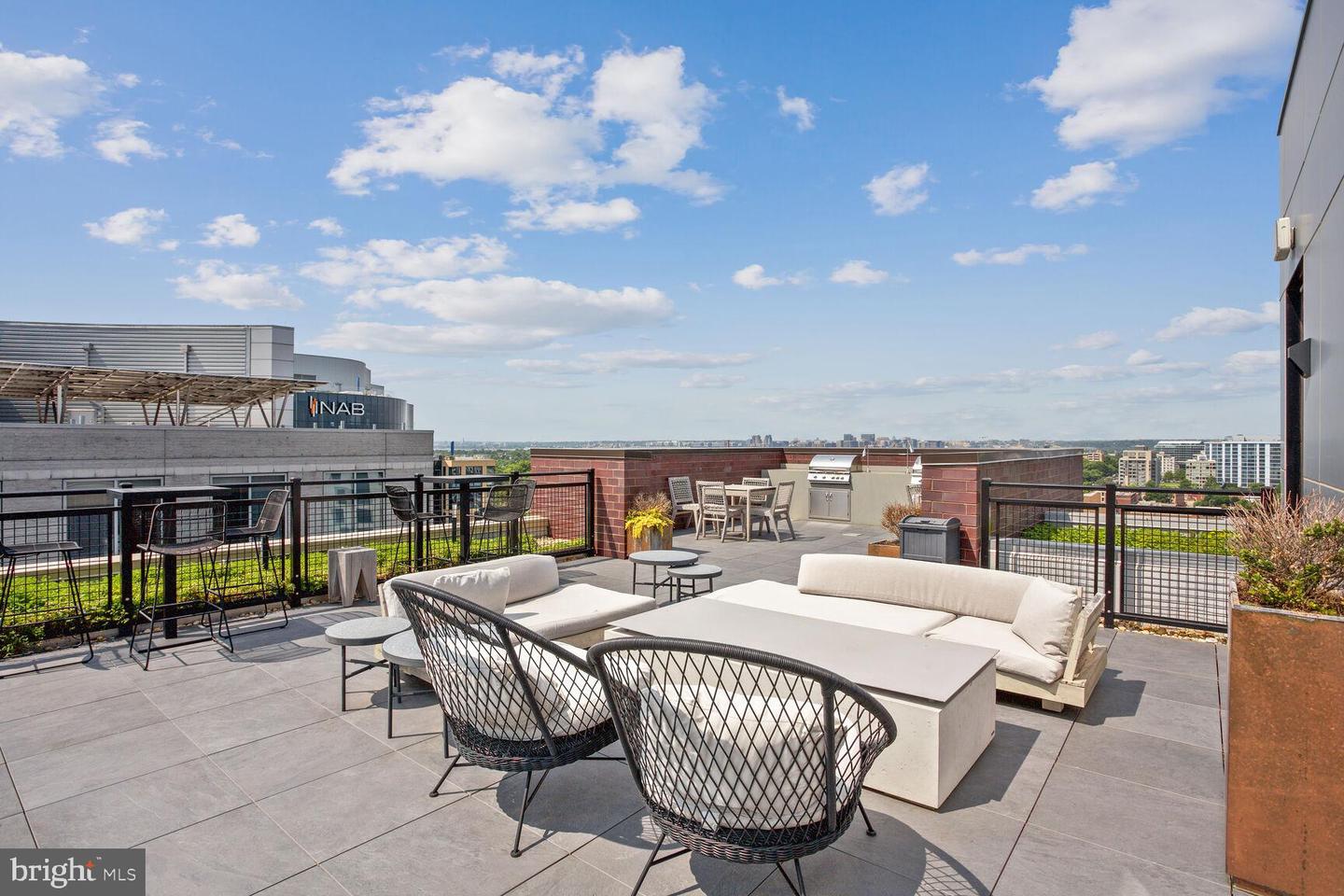 37 L ST SE #401, WASHINGTON, District Of Columbia 20003, 2 Bedrooms Bedrooms, ,2 BathroomsBathrooms,Residential,For sale,37 L ST SE #401,DCDC2196832 MLS # DCDC2196832
