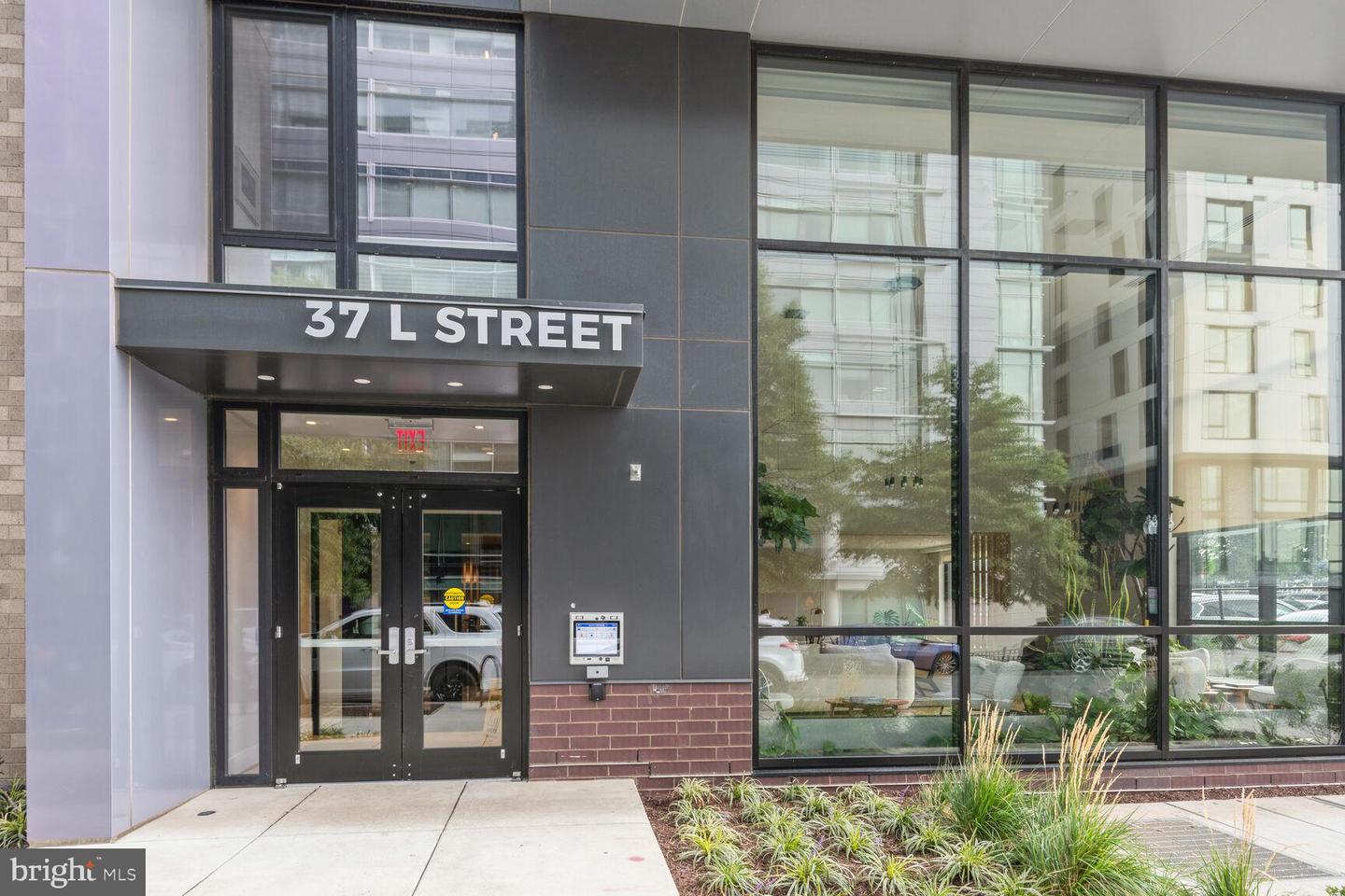 37 L ST SE #401, WASHINGTON, District Of Columbia 20003, 2 Bedrooms Bedrooms, ,2 BathroomsBathrooms,Residential,For sale,37 L ST SE #401,DCDC2196832 MLS # DCDC2196832