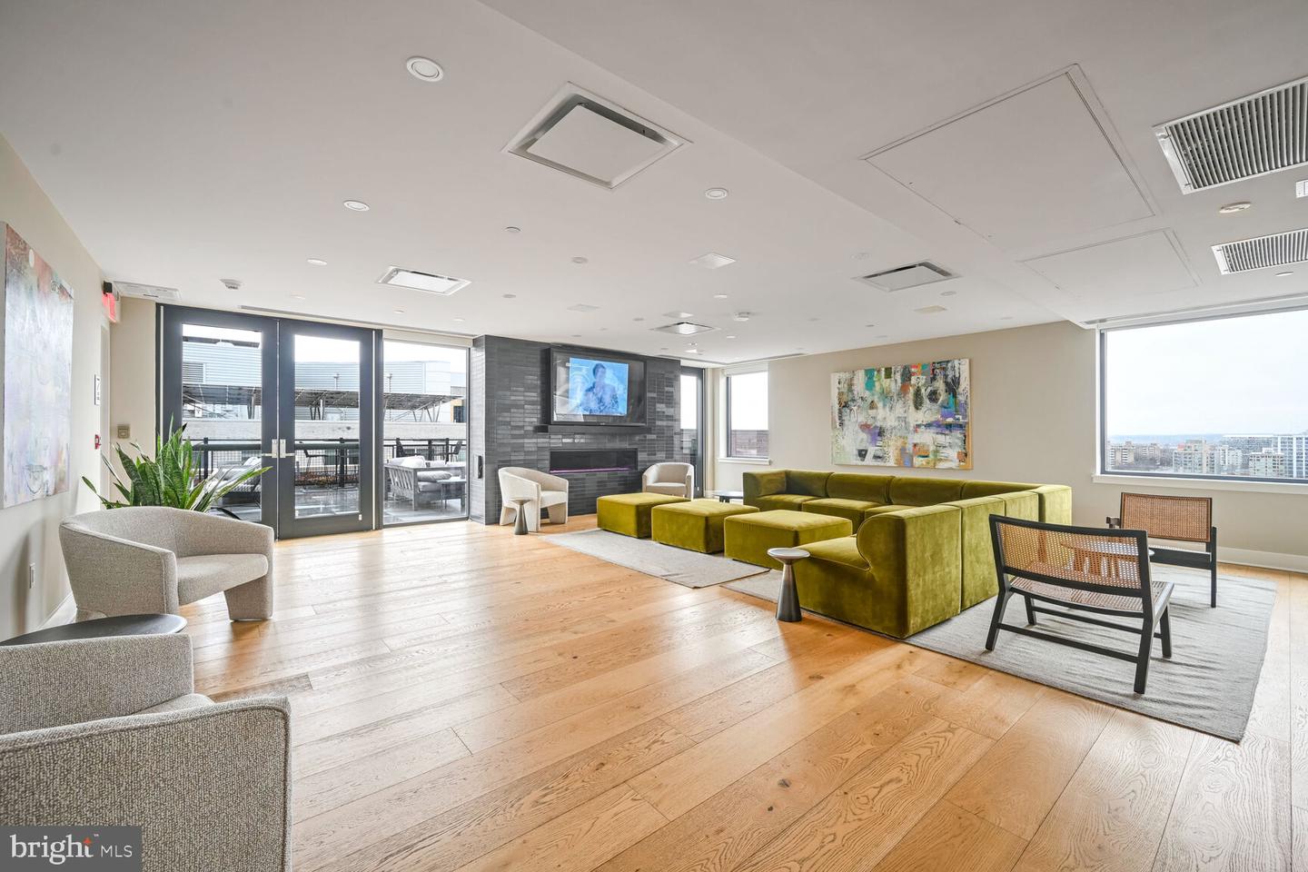 37 L ST SE #401, WASHINGTON, District Of Columbia 20003, 2 Bedrooms Bedrooms, ,2 BathroomsBathrooms,Residential,For sale,37 L ST SE #401,DCDC2196832 MLS # DCDC2196832