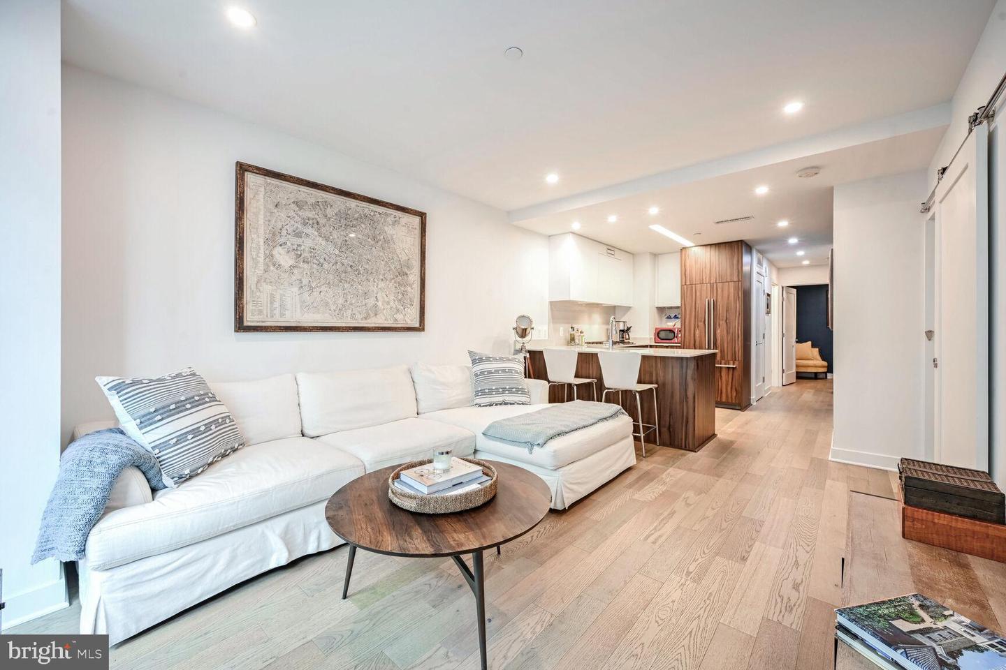 37 L ST SE #401, WASHINGTON, District Of Columbia 20003, 2 Bedrooms Bedrooms, ,2 BathroomsBathrooms,Residential,For sale,37 L ST SE #401,DCDC2196832 MLS # DCDC2196832