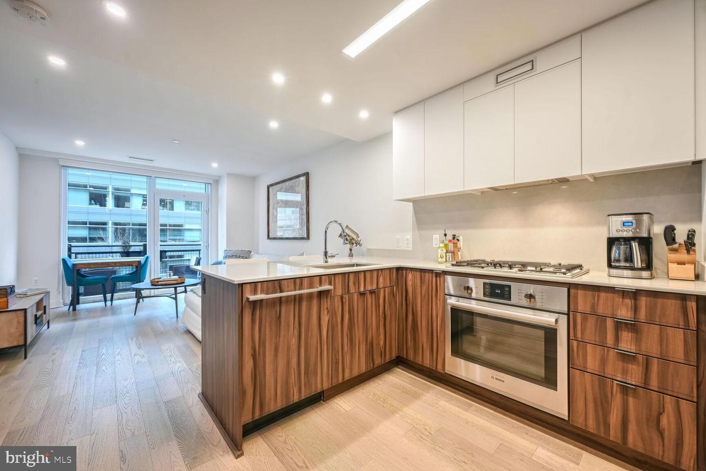 37 L ST SE #401, WASHINGTON, District Of Columbia 20003, 2 Bedrooms Bedrooms, ,2 BathroomsBathrooms,Residential,For sale,37 L ST SE #401,DCDC2196832 MLS # DCDC2196832