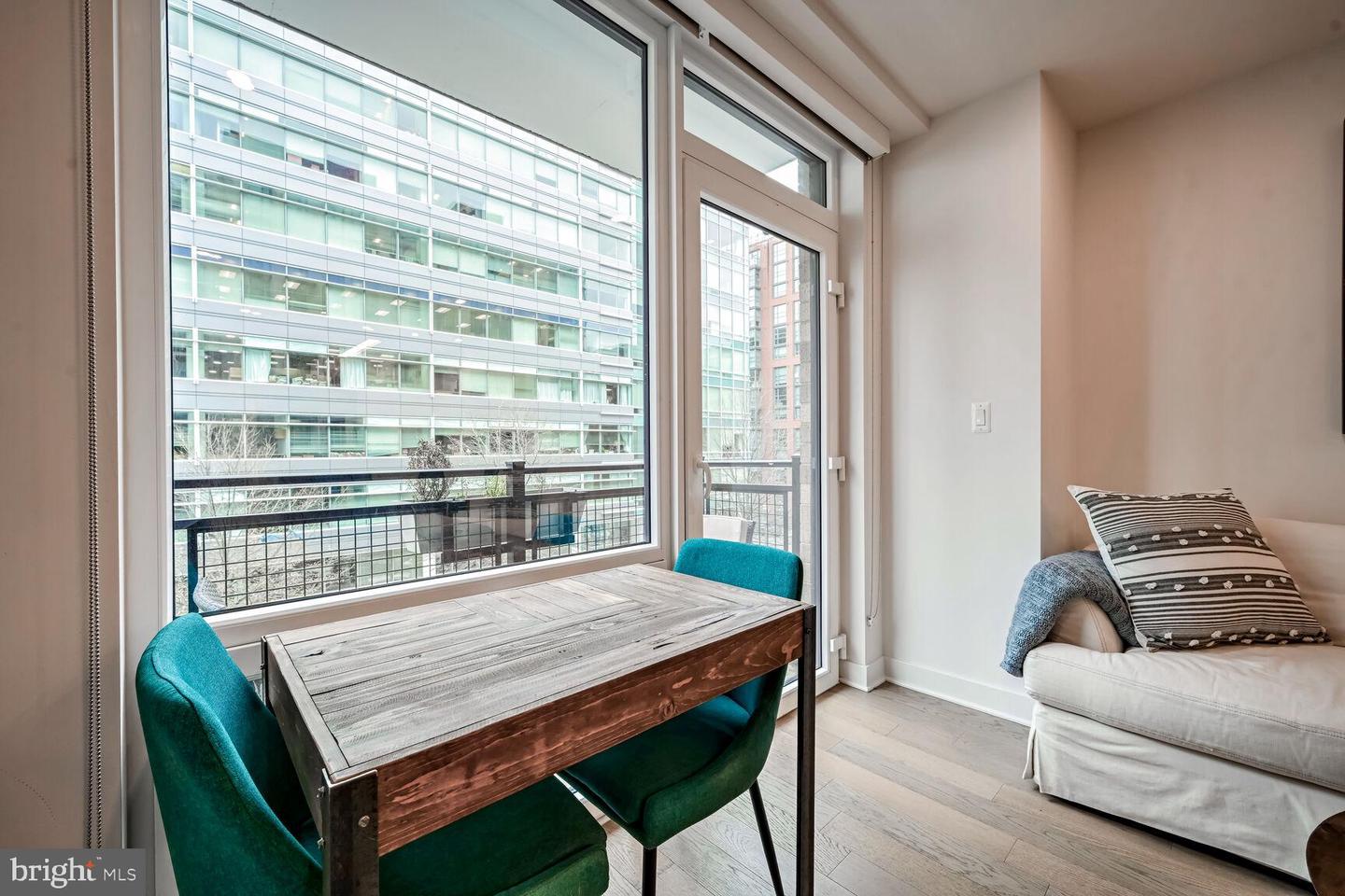 37 L ST SE #401, WASHINGTON, District Of Columbia 20003, 2 Bedrooms Bedrooms, ,2 BathroomsBathrooms,Residential,For sale,37 L ST SE #401,DCDC2196832 MLS # DCDC2196832