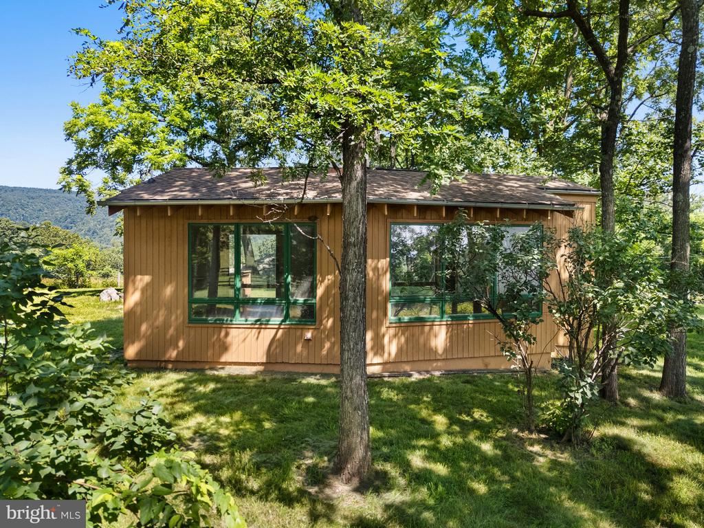 11404 APPLE MANOR RD, MARKHAM, Virginia, 1 Bedroom Bedrooms, ,1 BathroomBathrooms,Residential,11404 APPLE MANOR RD,VAFQ2017384 MLS # VAFQ2017384