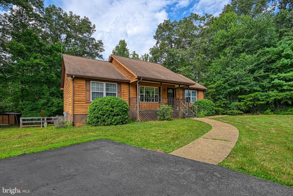 3716 MARTIN KINGS RD, CHARLOTTESVILLE, Virginia 22902, 4 Bedrooms Bedrooms, ,3 BathroomsBathrooms,Residential,3716 MARTIN KINGS RD,VAAB2001044 MLS # VAAB2001044