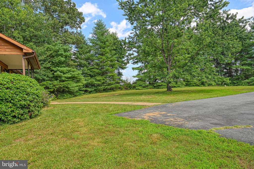 3716 MARTIN KINGS RD, CHARLOTTESVILLE, Virginia 22902, 4 Bedrooms Bedrooms, ,3 BathroomsBathrooms,Residential,3716 MARTIN KINGS RD,VAAB2001044 MLS # VAAB2001044