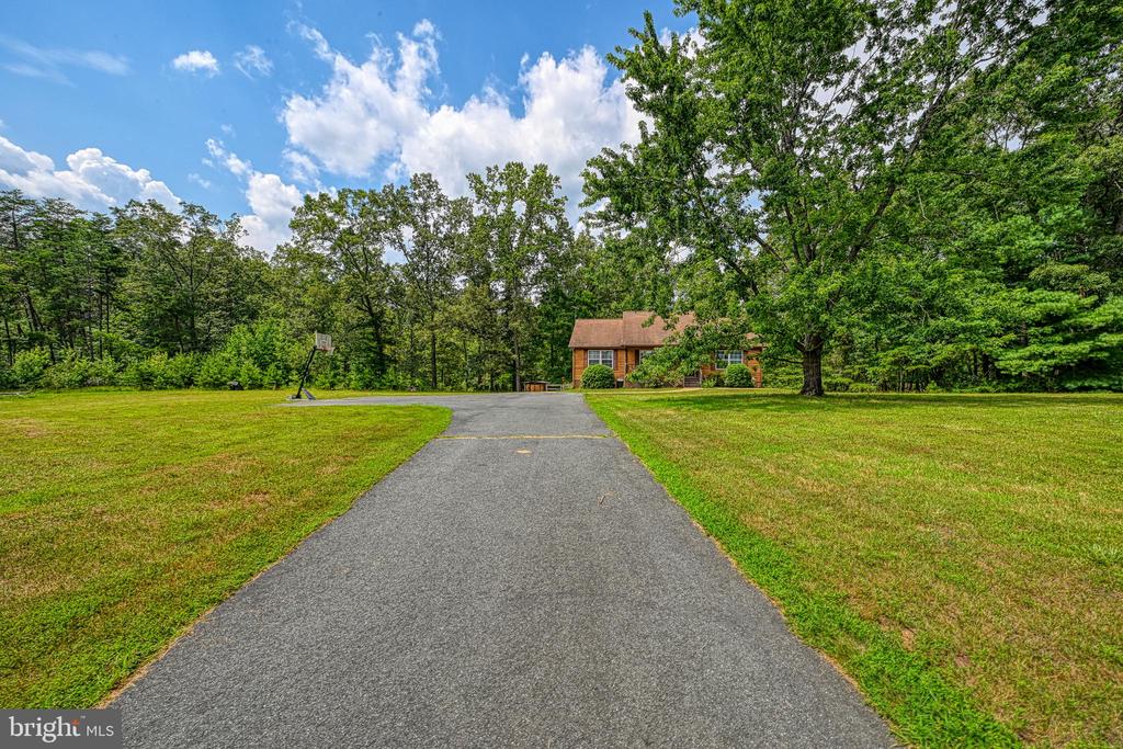 3716 MARTIN KINGS RD, CHARLOTTESVILLE, Virginia 22902, 4 Bedrooms Bedrooms, ,3 BathroomsBathrooms,Residential,3716 MARTIN KINGS RD,VAAB2001044 MLS # VAAB2001044