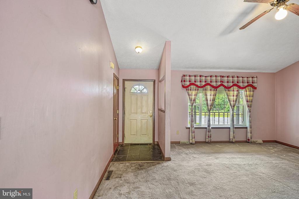 3716 MARTIN KINGS RD, CHARLOTTESVILLE, Virginia 22902, 4 Bedrooms Bedrooms, ,3 BathroomsBathrooms,Residential,3716 MARTIN KINGS RD,VAAB2001044 MLS # VAAB2001044