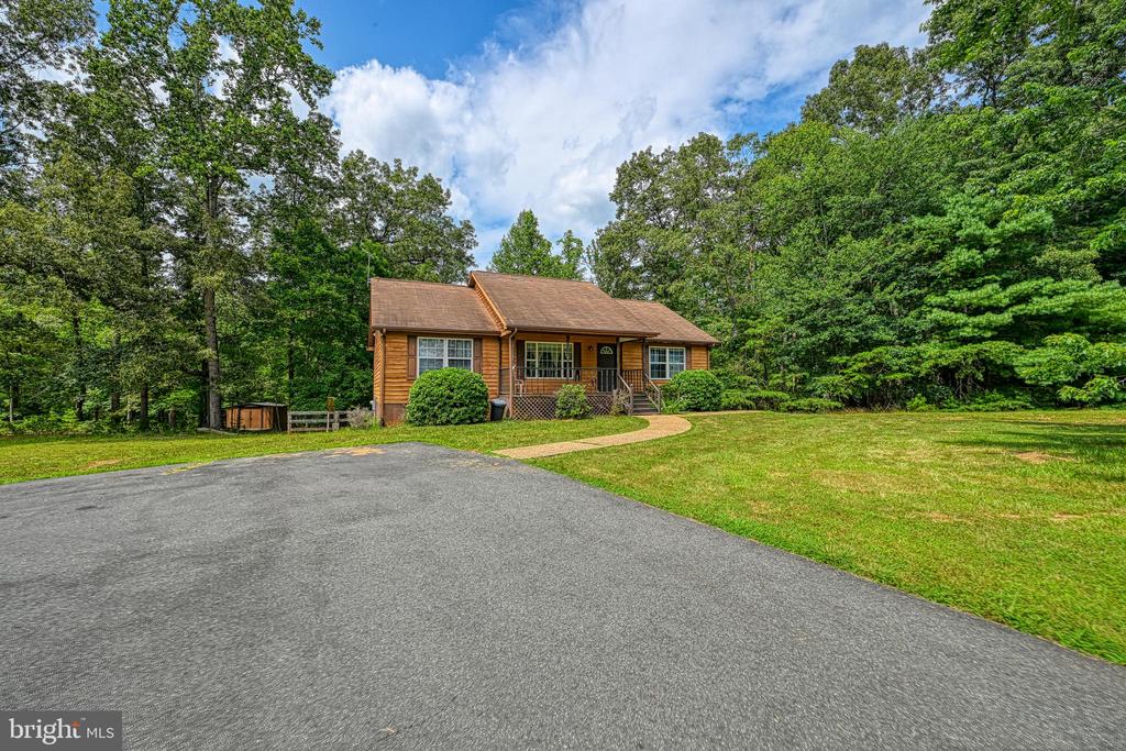 3716 MARTIN KINGS RD, CHARLOTTESVILLE, Virginia 22902, 4 Bedrooms Bedrooms, ,3 BathroomsBathrooms,Residential,3716 MARTIN KINGS RD,VAAB2001044 MLS # VAAB2001044