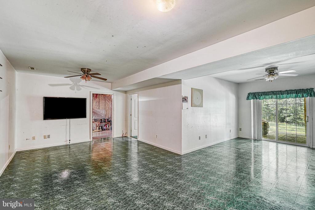 3716 MARTIN KINGS RD, CHARLOTTESVILLE, Virginia 22902, 4 Bedrooms Bedrooms, ,3 BathroomsBathrooms,Residential,3716 MARTIN KINGS RD,VAAB2001044 MLS # VAAB2001044