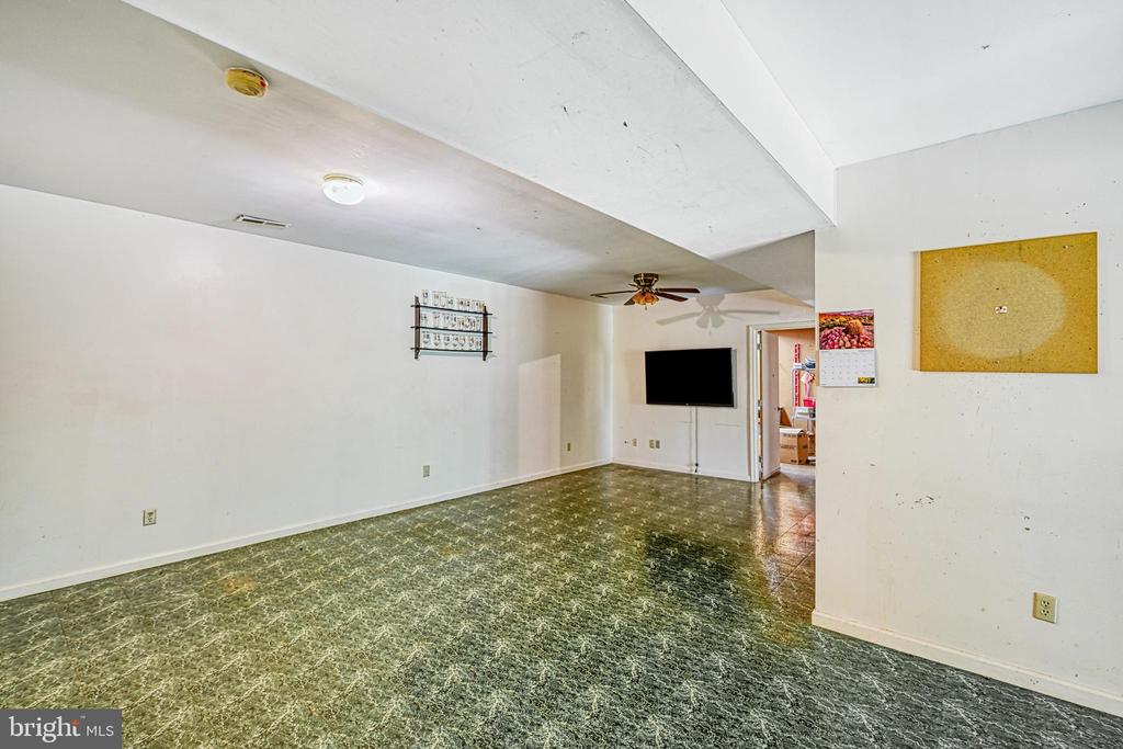 3716 MARTIN KINGS RD, CHARLOTTESVILLE, Virginia 22902, 4 Bedrooms Bedrooms, ,3 BathroomsBathrooms,Residential,3716 MARTIN KINGS RD,VAAB2001044 MLS # VAAB2001044