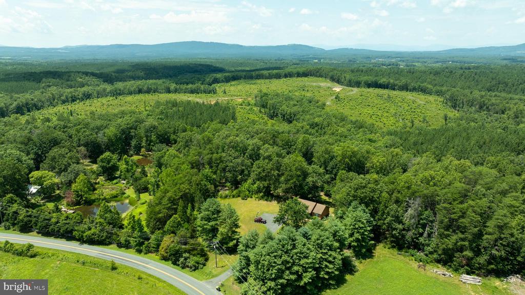 3716 MARTIN KINGS RD, CHARLOTTESVILLE, Virginia 22902, 4 Bedrooms Bedrooms, ,3 BathroomsBathrooms,Residential,3716 MARTIN KINGS RD,VAAB2001044 MLS # VAAB2001044