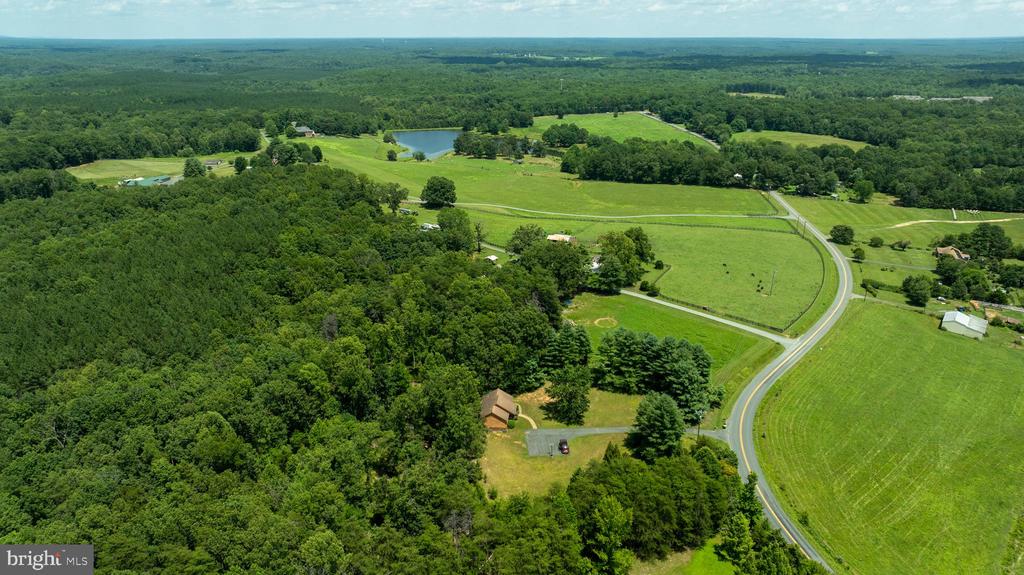 3716 MARTIN KINGS RD, CHARLOTTESVILLE, Virginia 22902, 4 Bedrooms Bedrooms, ,3 BathroomsBathrooms,Residential,3716 MARTIN KINGS RD,VAAB2001044 MLS # VAAB2001044