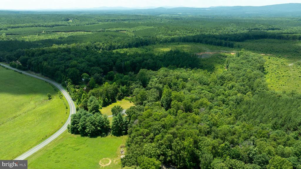 3716 MARTIN KINGS RD, CHARLOTTESVILLE, Virginia 22902, 4 Bedrooms Bedrooms, ,3 BathroomsBathrooms,Residential,3716 MARTIN KINGS RD,VAAB2001044 MLS # VAAB2001044