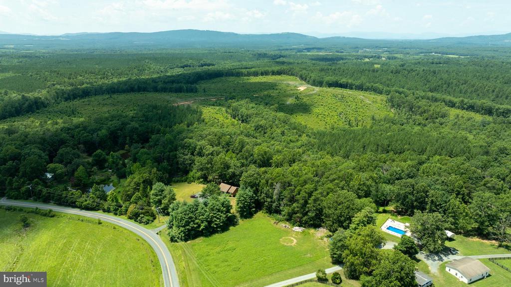 3716 MARTIN KINGS RD, CHARLOTTESVILLE, Virginia 22902, 4 Bedrooms Bedrooms, ,3 BathroomsBathrooms,Residential,3716 MARTIN KINGS RD,VAAB2001044 MLS # VAAB2001044