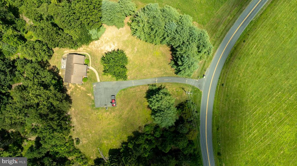 3716 MARTIN KINGS RD, CHARLOTTESVILLE, Virginia 22902, 4 Bedrooms Bedrooms, ,3 BathroomsBathrooms,Residential,3716 MARTIN KINGS RD,VAAB2001044 MLS # VAAB2001044