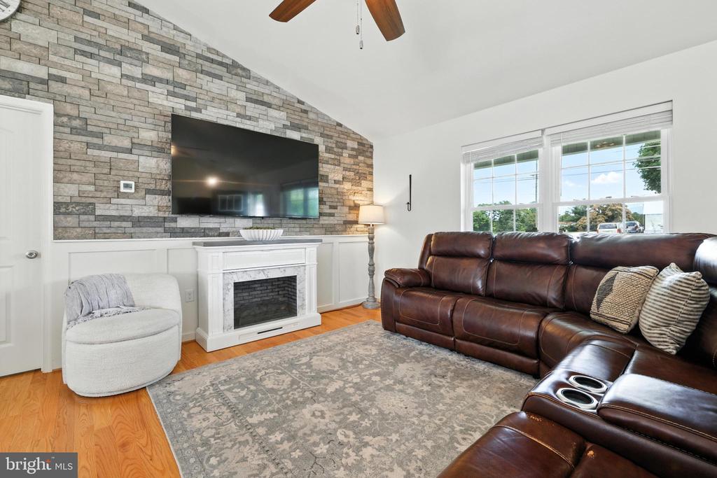 250 FAIRVIEW RD, LURAY, Virginia 22835, 3 Bedrooms Bedrooms, ,2 BathroomsBathrooms,Residential,250 FAIRVIEW RD,VAPA2005114 MLS # VAPA2005114