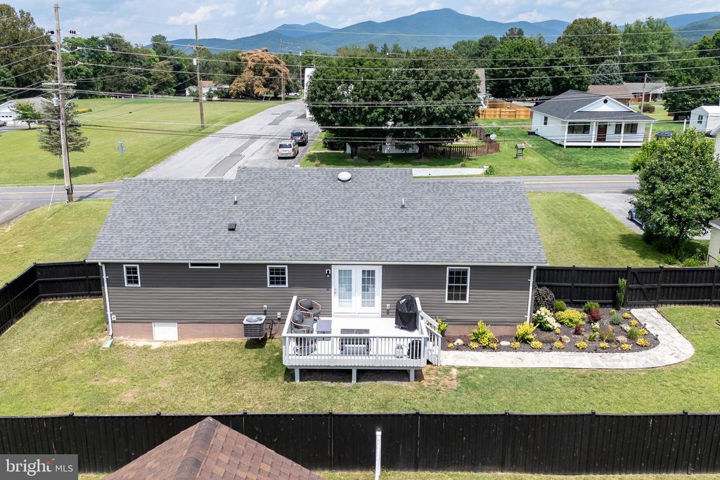 250 FAIRVIEW RD, LURAY, Virginia 22835, 3 Bedrooms Bedrooms, ,2 BathroomsBathrooms,Residential,250 FAIRVIEW RD,VAPA2005114 MLS # VAPA2005114