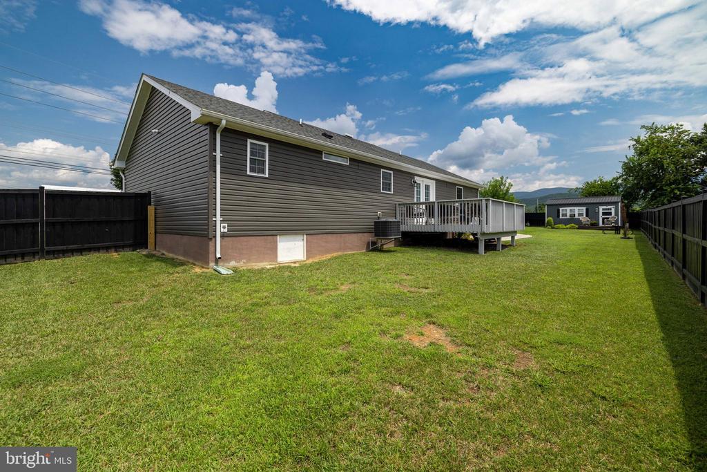 250 FAIRVIEW RD, LURAY, Virginia 22835, 3 Bedrooms Bedrooms, ,2 BathroomsBathrooms,Residential,250 FAIRVIEW RD,VAPA2005114 MLS # VAPA2005114