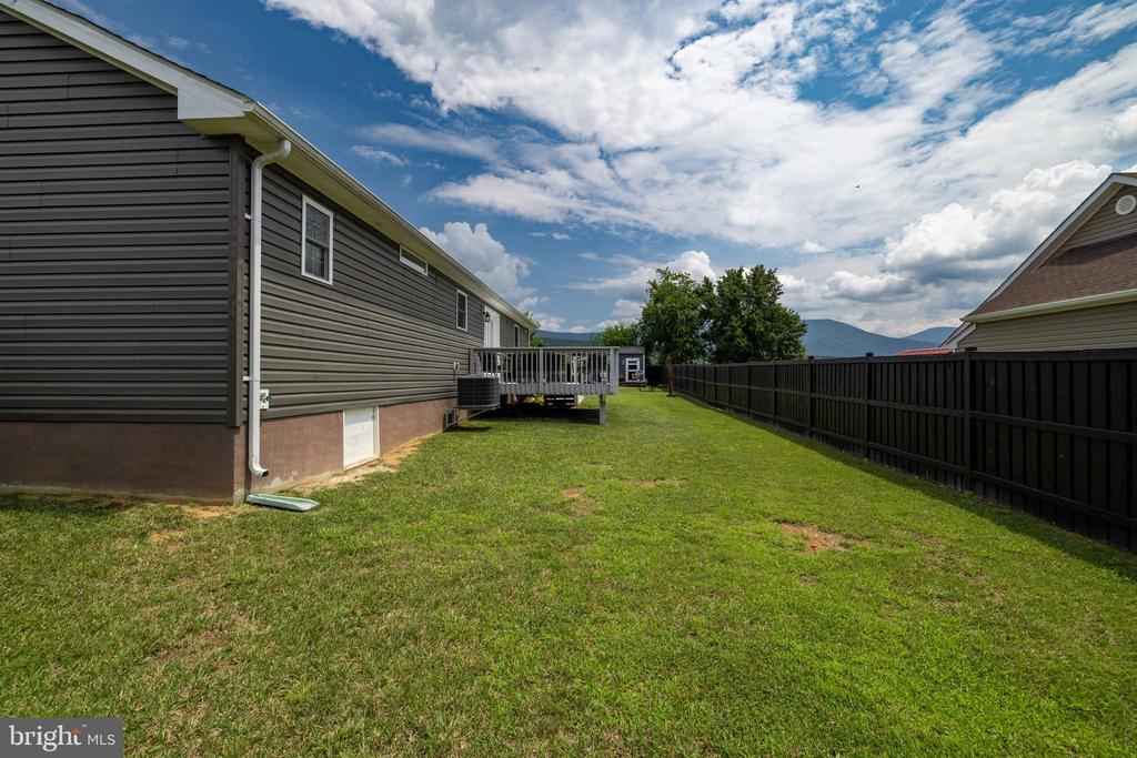 250 FAIRVIEW RD, LURAY, Virginia 22835, 3 Bedrooms Bedrooms, ,2 BathroomsBathrooms,Residential,250 FAIRVIEW RD,VAPA2005114 MLS # VAPA2005114