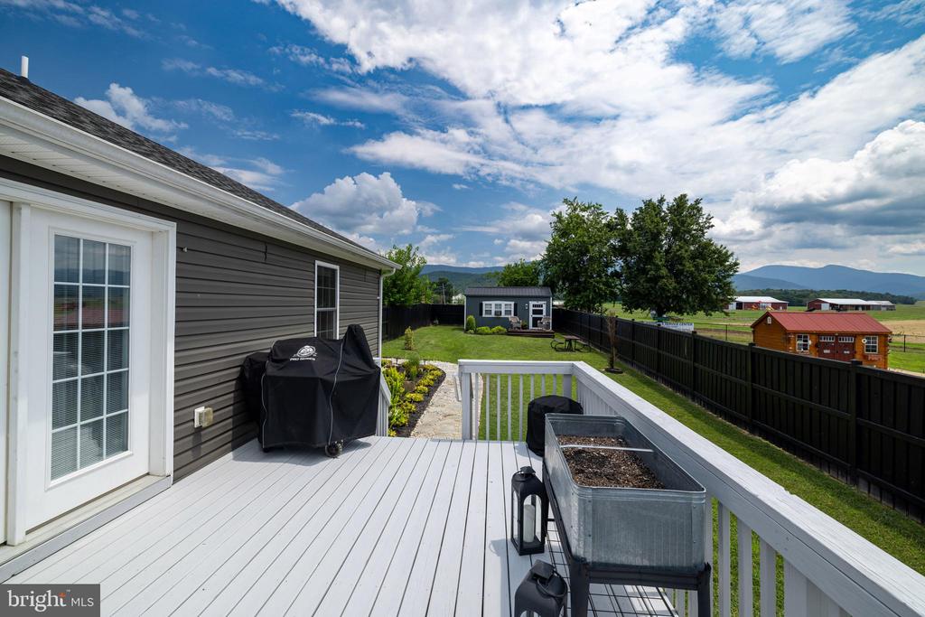 250 FAIRVIEW RD, LURAY, Virginia 22835, 3 Bedrooms Bedrooms, ,2 BathroomsBathrooms,Residential,250 FAIRVIEW RD,VAPA2005114 MLS # VAPA2005114