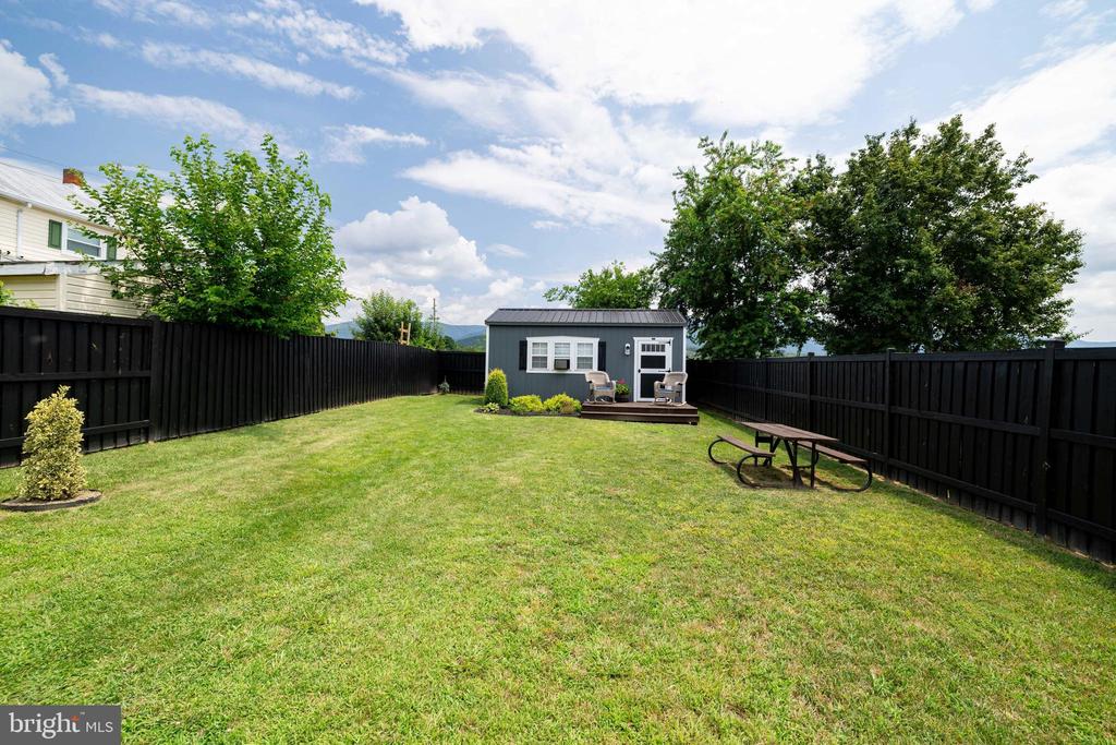 250 FAIRVIEW RD, LURAY, Virginia 22835, 3 Bedrooms Bedrooms, ,2 BathroomsBathrooms,Residential,250 FAIRVIEW RD,VAPA2005114 MLS # VAPA2005114