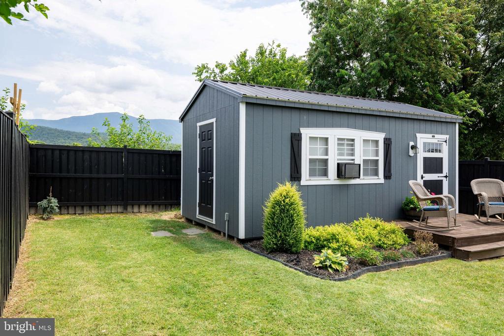 250 FAIRVIEW RD, LURAY, Virginia 22835, 3 Bedrooms Bedrooms, ,2 BathroomsBathrooms,Residential,250 FAIRVIEW RD,VAPA2005114 MLS # VAPA2005114