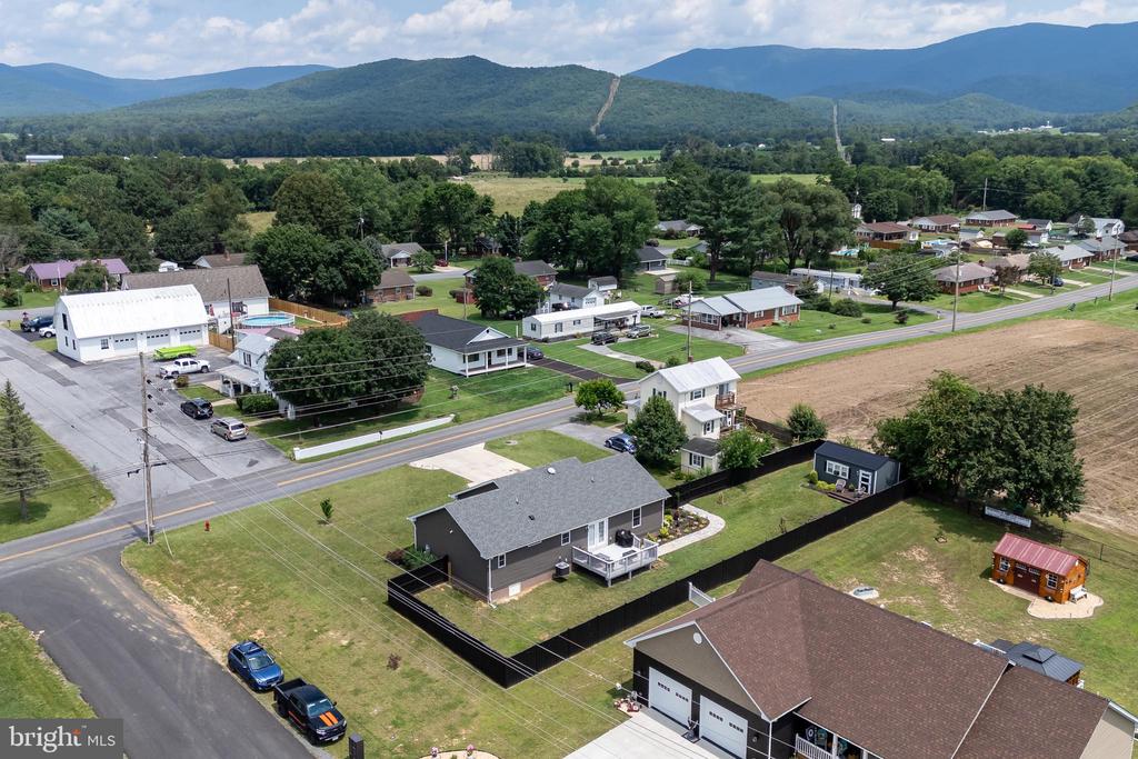 250 FAIRVIEW RD, LURAY, Virginia 22835, 3 Bedrooms Bedrooms, ,2 BathroomsBathrooms,Residential,250 FAIRVIEW RD,VAPA2005114 MLS # VAPA2005114