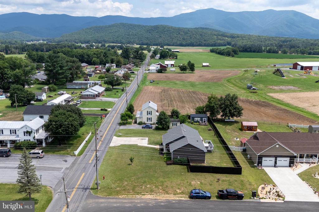 250 FAIRVIEW RD, LURAY, Virginia 22835, 3 Bedrooms Bedrooms, ,2 BathroomsBathrooms,Residential,250 FAIRVIEW RD,VAPA2005114 MLS # VAPA2005114