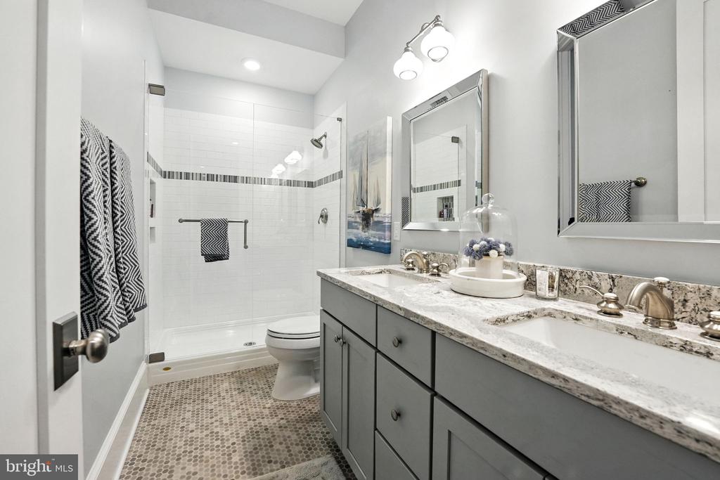 11109 VANDERBILT CV, SPOTSYLVANIA, Virginia 22551, 5 Bedrooms Bedrooms, ,6 BathroomsBathrooms,Residential,11109 VANDERBILT CV,VASP2034506 MLS # VASP2034506