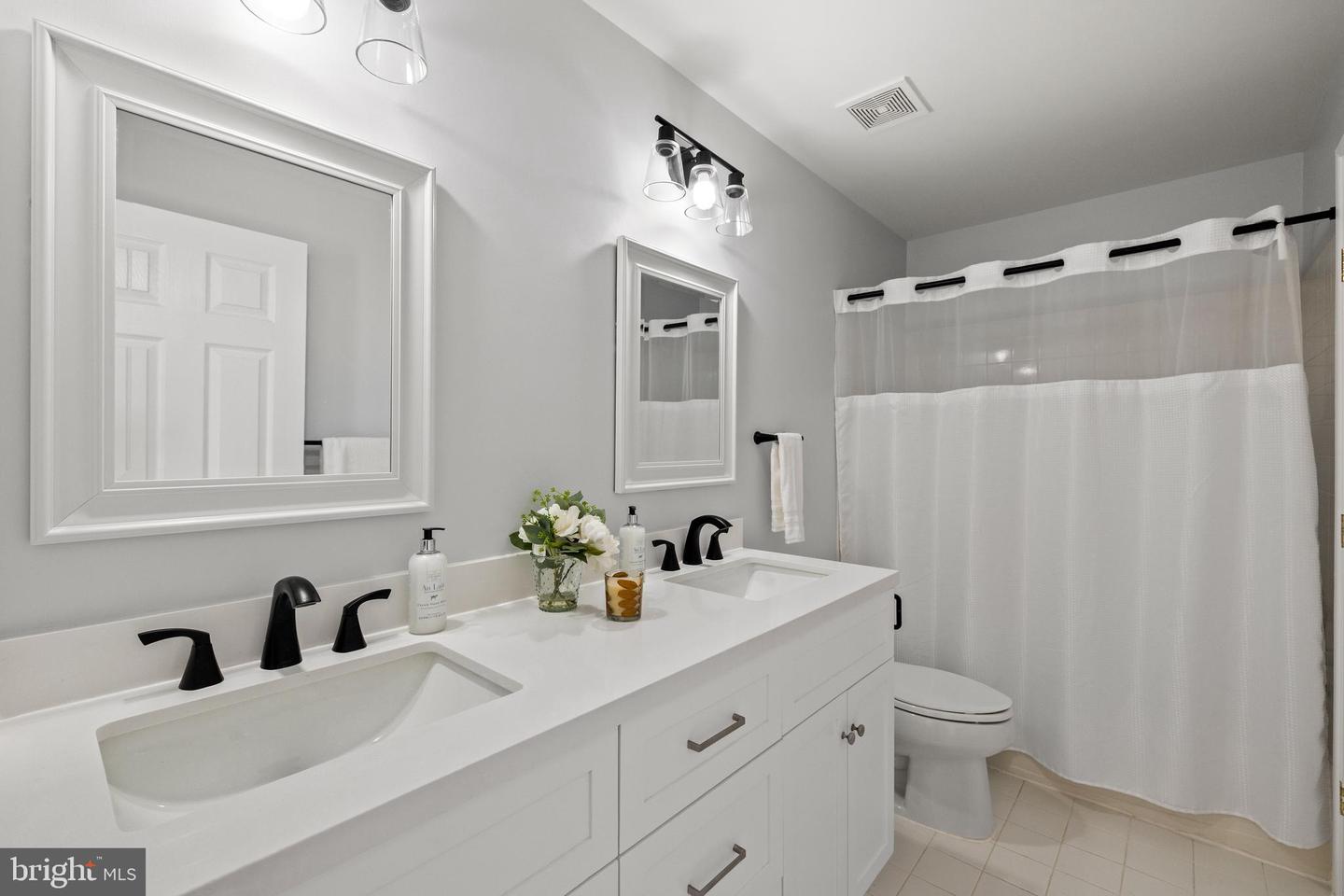 1418 WOODHURST BLVD, MCLEAN, Virginia 22102, 6 Bedrooms Bedrooms, ,5 BathroomsBathrooms,Residential,For sale,1418 WOODHURST BLVD,VAFX2236692 MLS # VAFX2236692