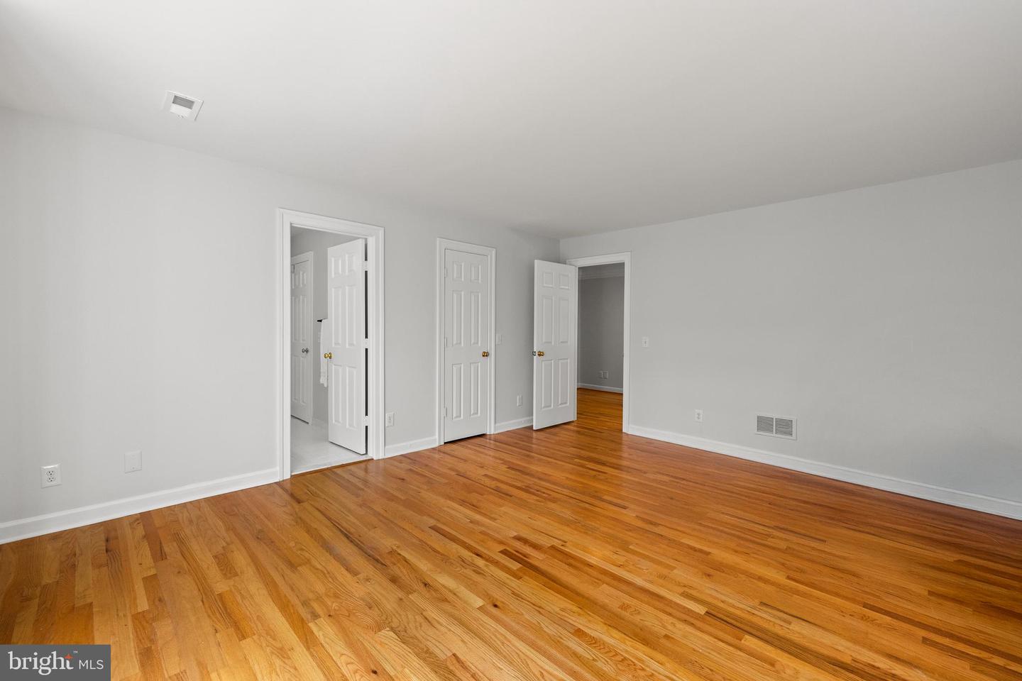 1418 WOODHURST BLVD, MCLEAN, Virginia 22102, 6 Bedrooms Bedrooms, ,5 BathroomsBathrooms,Residential,For sale,1418 WOODHURST BLVD,VAFX2236692 MLS # VAFX2236692
