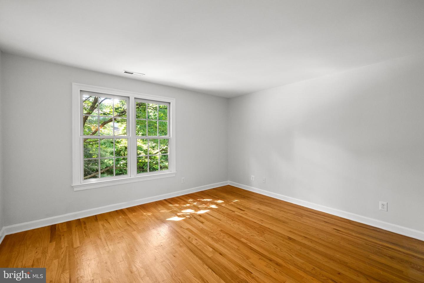 1418 WOODHURST BLVD, MCLEAN, Virginia 22102, 6 Bedrooms Bedrooms, ,5 BathroomsBathrooms,Residential,For sale,1418 WOODHURST BLVD,VAFX2236692 MLS # VAFX2236692