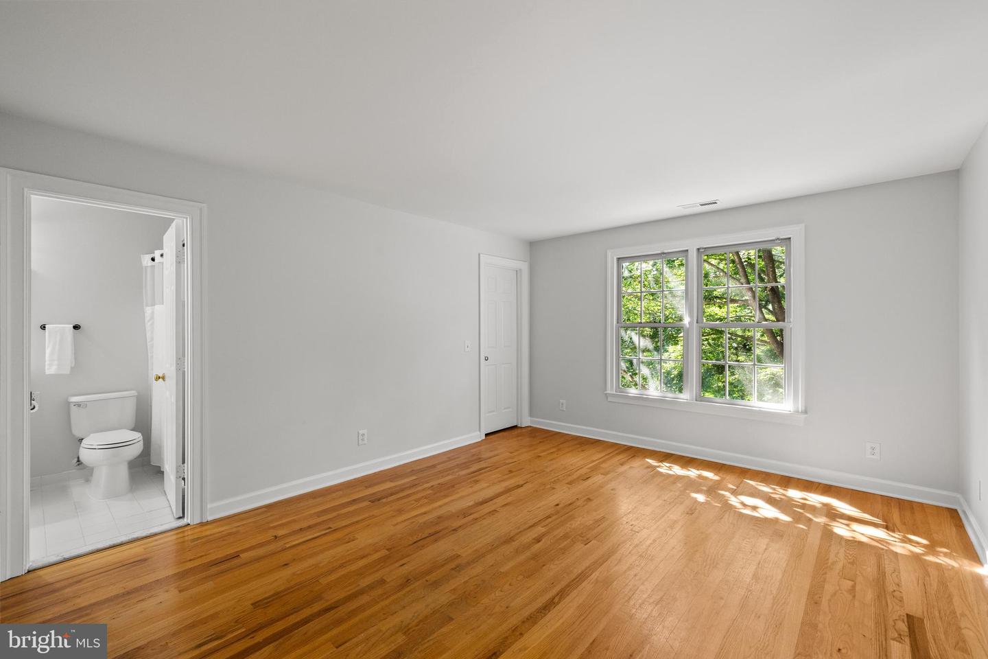 1418 WOODHURST BLVD, MCLEAN, Virginia 22102, 6 Bedrooms Bedrooms, ,5 BathroomsBathrooms,Residential,For sale,1418 WOODHURST BLVD,VAFX2236692 MLS # VAFX2236692