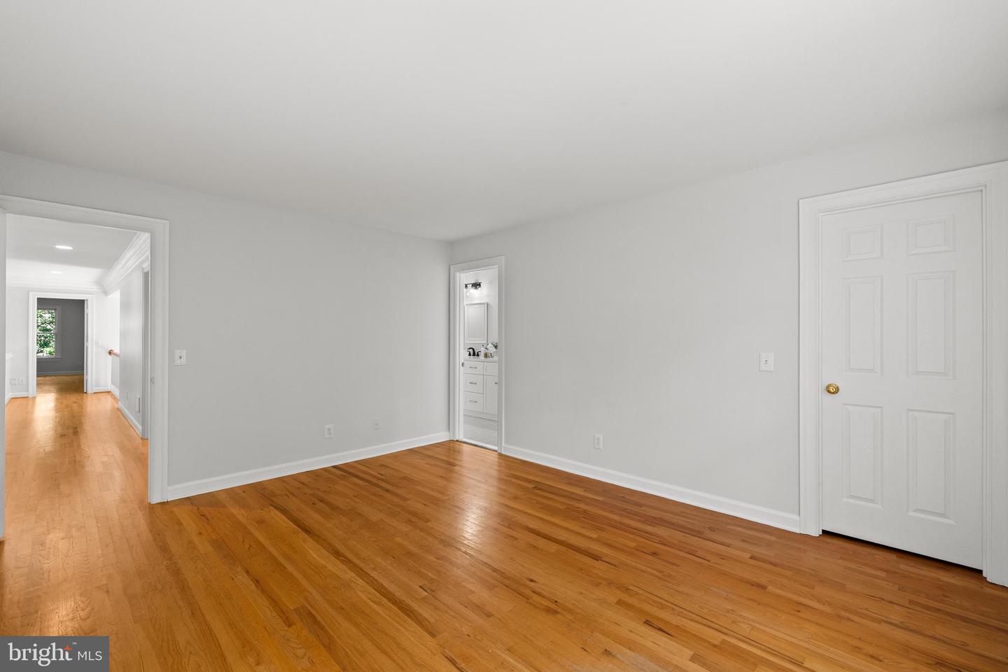 1418 WOODHURST BLVD, MCLEAN, Virginia 22102, 6 Bedrooms Bedrooms, ,5 BathroomsBathrooms,Residential,For sale,1418 WOODHURST BLVD,VAFX2236692 MLS # VAFX2236692